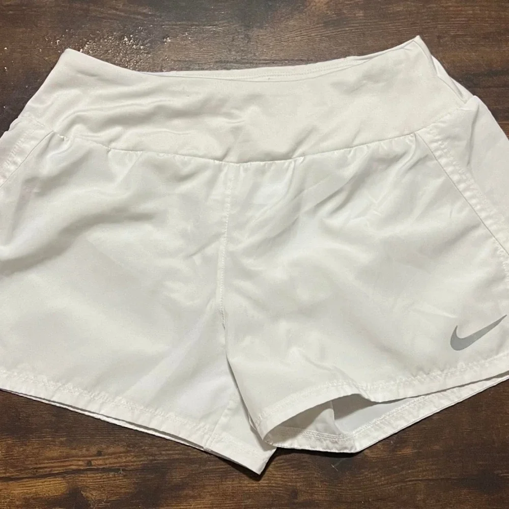 Nike white running shorts size S 301.5